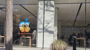 Apple Store Clarendon VA