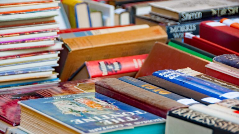 Come to the Friends of the Arlington Library Book Sale