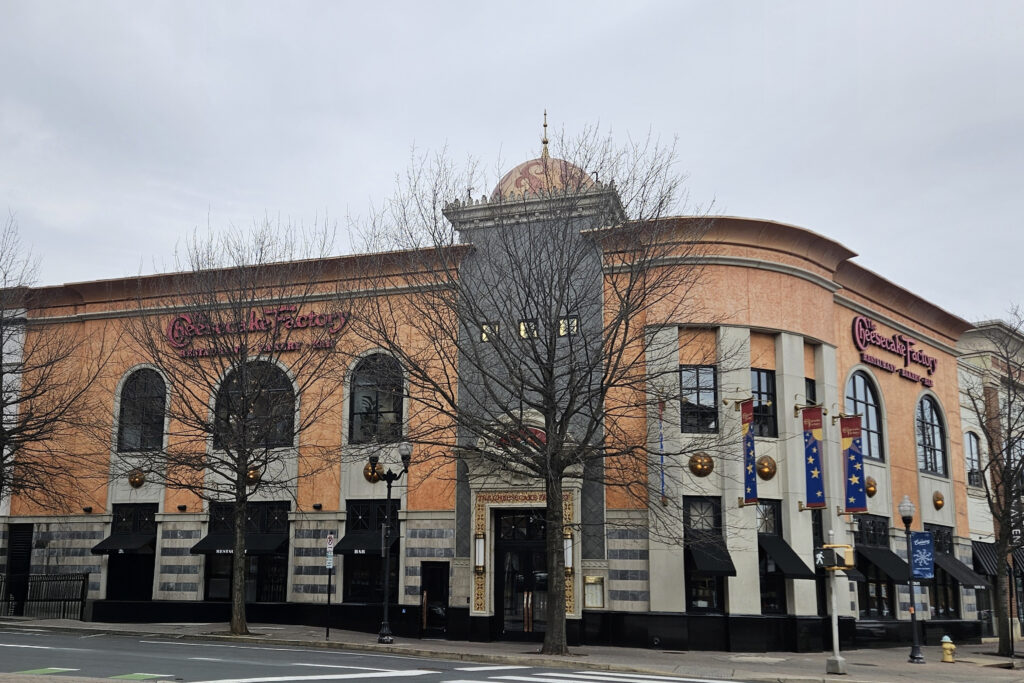 Cheesecake Factory Arlington